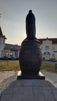 Не надо ля-ля!
У России три столицы, Москва, Питер, Луховицы!