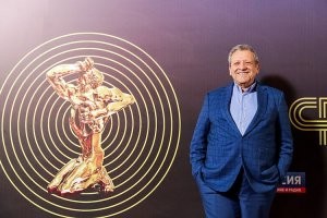 Нет слов. Помянем. И всегда помним. На большинстве фотографий он с улыбкой.