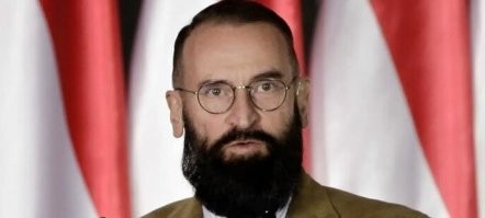 На его месте должен быть Милонов!!!!!