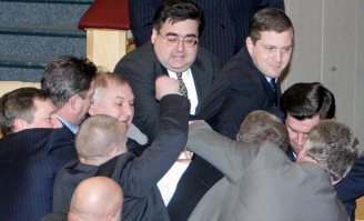 А чо самое дикое место не назвали? Госдуму...