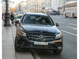 Он д' Артаньяном был отличным
открытым, смелым, как в кино!
по жизни ж, был весьма обычным
верней сказать, он есть гавно!