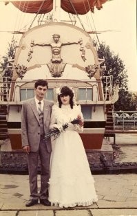 А один я на корабле вижу мужика с широко раскинутыми ногами?