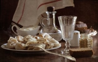 пельмени под водочку... холодненькую... м-м-м-м...