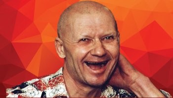 Маньяки они...