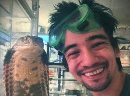 Тоже очень змей любил.. Светлая память..