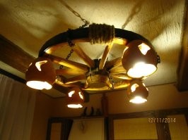 Брат светильник в таком стиле сделал.Мне понравилось.