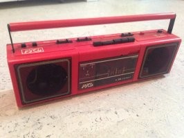 Мне мама привезла в детстве из Рязани Русь-210С, как сейчас помню.
Но что гораздо круче- то , что на НГ мне подарили Скорпион ZX256, сборки Зонова, с муз.сопроцессором Ямаха.
Вообще крутотень была.