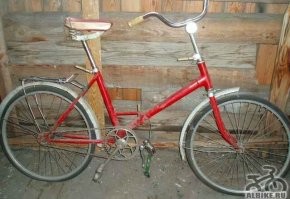 У меня в детстве был "Салют"...