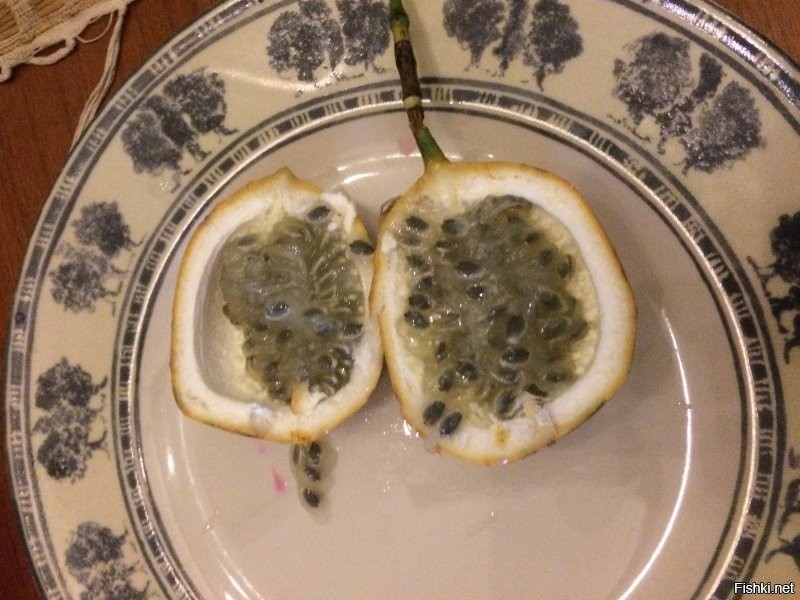 В Индонезии и окрестностях пришлось жрать эту ботву, было вкусно...