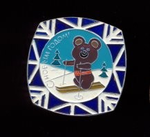 Медведь пустился в погоню за лыжником в Румынии