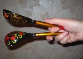 Палочки, палочки...  То ли дело деревянные ложки.