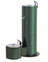 Выглядит примерно так. В нижней чашке воду запускают по кругу,  сходит медленно, собака успевает напиться. Воду включает хозяин.