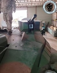 "Спаренный внешний ПКМ и один встроенный" што простите? 

Спаренный там ПКТ, а встроенный, хм, куда встроенный? Наверное имеется ввиду дистанционно управляемый? Так судя по фото это Браунинг