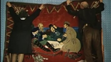 А мне эта фотка напомнила фильм "Старый Новый Год". ))