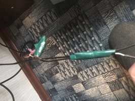 Зверюга рвет все провода)) Хозяйка скрутила как могла и говорит, что-то комп не загружается)