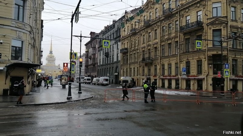 в Питере тоже власть очкует