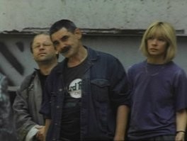 Так. Стоп ! А какже "Устрицы из Лозанны"(1992) ? Она там таксистку играет . Хоть и перестроечная комедия но с юморком на те времена.