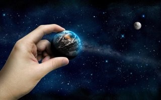 А теперь представь вращающуюся в бескрайнем космосе матушку Землю. Сколько нужно усилий чтоб наклон вращения и орбита были по прежнему идеальны для продолжения жизни на ней? А сколько тонн, килограмм и в частности грамм нужно чтоб улететь в тартарары? Может осталось снять вес бабочки с нужного места и планета как из пращи улетит в глубокий космос? Поезда ежедневно вывозят тысячи тонн с мест рождения поближе к городам! И вот ты такой - Пойду пописаю! вскакиваешь с дивана и ..... это будут последние слова человечества. Затушенного как окурок летящий из поезда и размазанный об невидимую стену чёрной материи.