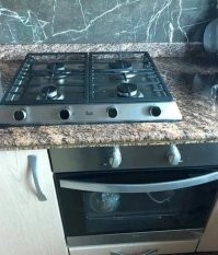 А здесь что не так? Кроме как старая кухня.