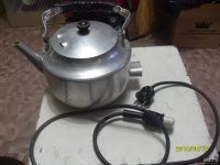 Красиво, жаль, что не правда... Всего одна фаза 220 в туда приходит. Даже не 3 на 380 в. Да и сечение ни о чём. 

Некоторым умным умникам из соседей квартиры, пытающихся собственноручно подключить теплый пол на балконе - не помешало-бы...
В хрущёвках проводка люминь, даже советский чайник на 400 Вт не всегда выдерживает...

Не говоря уж об калориферах