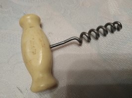 Случайно нашёл в ящике буфета. Похоже на что?