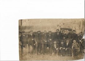 Вроде, такой? За рулём мой дед, погиб в 1934-м на строительстве Магнитки.