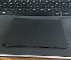 Ну так, навскидочку. 
Думаю что у НР тоже акум в районе тачпада есть модели