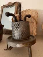 Сыр, говорите?.. Ну, может, и сыр...