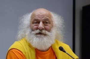 А есть ещё и эстрадные клоуны.