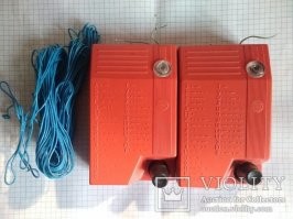 Такой аппарат для изучения тире-точек был. Питался от одной плоской или двух круглых 373 батареек.