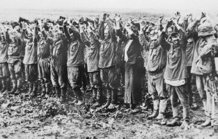 "Русские солдаты готовятся к внезапной атаке":