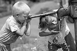 Из шланга не знаю... Но вот так пил...