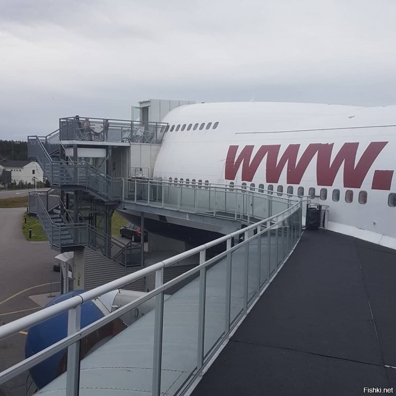Вторая жизнь Boeing 747: самый необычный отель в мире