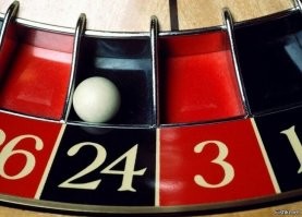 В Петербурге пешеход запретил "Мерседесу" проезжать по тротуару и был избит водителем