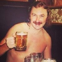 После обвинения в расизме продажи альбома кантри-исполнителя выросли на 14%