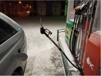 Нихрена себе они бензин бодяжат!!!... 
Интересно, с водой или ослиной мочой?