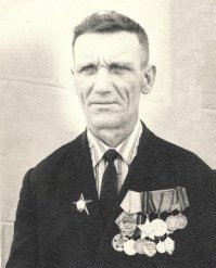 Гудков Семён Родионович. Два ордена Красной Звезды, орден Славы 3 ст, орден Отечественной Войны 2 ст, медаль За Отвагу.