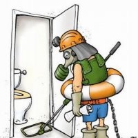 Как уже запарили эти "выживальщики" со своими советами в экипировке. Для выживания (очень сильно зависит от конкретного случая), вам нужен мозг, хорошая физическая форма и сила духа. Вы  должны знать что и как делать, у вас должно хватить сил куда-то дойти или до чего-то продержаться, и вы не должны поддаваться панике, тем самым принимая неверные решения.
Остальное всё - лишь инструменты, той или иной степени полезности.  Любого из "выживальщиков" с форумов возьми, обвешай его всем тем скарбом (фонарями, ножами, рюкзаками, флягами, дробовиками, палатками, котелками...) и просто заставь по лесу пройти 10 км.. поверьте, он сляжет после 3-х, и начнёт избавляться от своего выживальщицкого скарба,  другие с ножом на аллигатора - умрут с голодухи, не сдюжив открыть банку тушёнки, третьи просто своими неумелыми действиями - спровоцируют на себя нападение дикого зверя. Ну а "выживальщики" в городе, которые готовятся к войне и перестрелкам - наверняка погибнут в ближайшем переулке и будут ограблены, потому что во время боевых действий, если вы не член какой-то мощной войсковой структуры, то лучше вам издалека выглядеть как гражданский, а не шастать в камуфляже и разгрузке, потому что любой солдат - вас на всякий случай пристрелит, заметив подозрительного тактического выживальщика на территории, где своих точно нету.
Поэтому не ножи выбирайте, а  книги читайте тематические, видео обучающие смотрите, ходите в походы на природу, занимайтесь спортом.. Даже умение быстро на руках подтянуться и перелезть забор, может спасти вам жизнь, в то время как ваш же нож, вам в одном место и засунут люди, у которых есть навык боя на ножах, а вы им тока палочку строгать умеете.
Ну и да, обладая развитыми знаниями, гораздо легче избегать попадания в  экстренную ситуацию, где вам придётся выживать. Лучше уметь читать карты, ориентироваться на местности и обойти определённый участок с пустыми руками, чем ночью застрять в лесу с ножом за 1000 долларов.