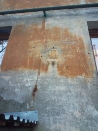 Вот, прямо у моего подъезда!
Адрес не скажу, и так парковаться негде!