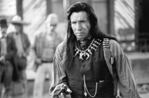 Коня в яблоко нельзя убить! Вчера пуля попала мне в голову и до сих пор так и не вышла! (с)