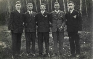 Вот нормальная мода в Германии.