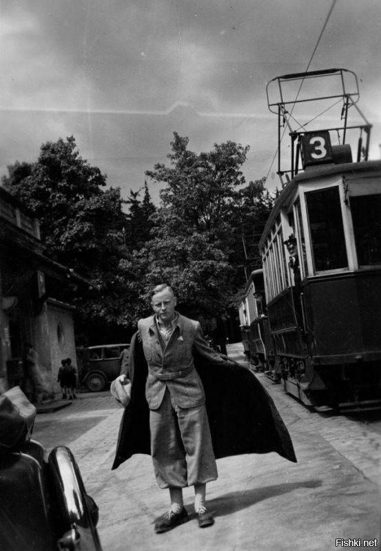 А это хрен знает что. Наверно вот откуда пошла мода на штаны 3/4.