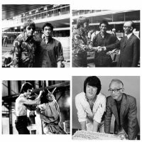 Да вот так в аэропорту встретишь таких парней и не сразу поймешь что это будущие мировые звезды. На первой фотке Норрис и Ли. На второй они же с Рэймондом Чоу.  Продюсер Реймонд Чоу в 1971 году познакомился с Брюсом Ли, и заключил контракт на производство 3х фильмов.  «Выход дракона» тоже был в этом списке. При бюджете 500.000 тысяч заработал в прокате около 40 миллионов долларов. А в 1979 году он познакомился Джеки Чаном. И 1998 году спродюсировал фильм «Час Пик». Благодаря этому человеку весь киномир узнал и полюбил фильмы гонконгского кинематографа с китайскими боевыми искусствами. Между прочем Ли и Чан тоже снимались вместе.