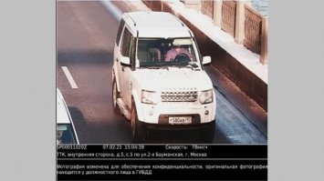 Только вот на этой фотке водила пристегнут. У него ремни такого же цвета, что и куртка (на заднем сиденье виден цвет ремня). Сейчас он пытается это обжаловать, на Драйв2 недавно обсуждалось.