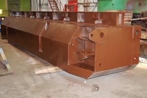 У нас на работе направляющую тумбу разорвало в хлам пропанокислородной смесью. Выглядит она вот так.