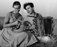 чего то на Маргариту Терехову похожа