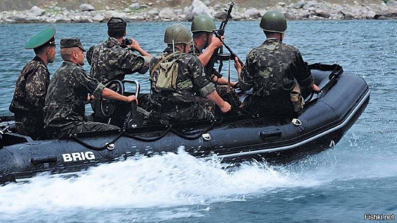 Наши российские военные тоже пользуются надувными лодками.
Что не так то?
.
Главное же развести политический срач?