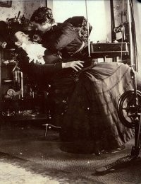 Твинководу-минусатору (с его десятком твинков) скажу тут прямо и без обиняков: сволочь ты каких мало на Фишках, а может и, вообще, на интернет-ресурсах. Я желаю тебе много зубной боли и чтоб даже после удаления твоих зубов эта боль у тебя осталась.

Жаль, что у Гриши нет терепениа тебя "официально" высчислить, но я то знаю, кто ты. И хотя у меня нет обыкновения ставить минусы, но... 

.