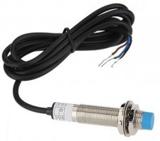 Индуктивный датчик приближения LJ12A3-4-Z/BX Цена:	279 руб.
Индуктивный датчик приближения или индуктивный бесконтактный выключатель LJ12A3-4-Z/BX. Позволяет обнаруживать препятствия из токопроводящих материалов на расстоянии 4 мм от датчика. Может быть использован как бесконтактный концевой выключатель.

Например хотя б так... налепили бы в ряд штук 10...
Можно найти и более миниатюрные чтобы сделать из них линейку и считай себе шипы, а не камни.