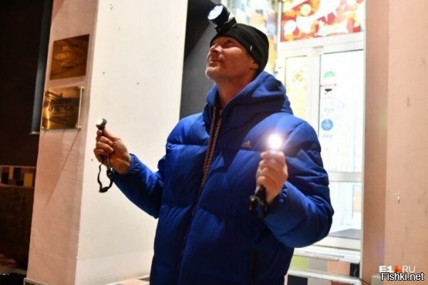 Т.е. все у них так: "один пишем три в уме"...